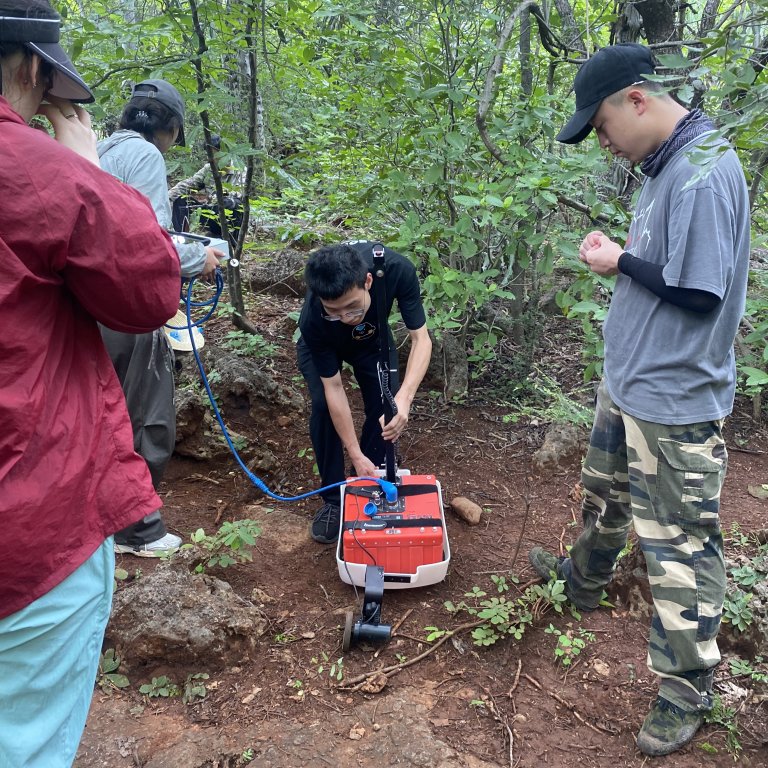 Root Depth measurment using ground penetrating radar (GPR)_cropped.jpg