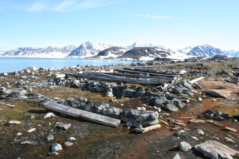 The vulnerable cultural heritage site in Virgohamna on northwest Spitsbergen, Svalbard, has been marked by visiting tourists for many decades. Here are the remains of Pike’s house from 1888. Photo: Anne-Cathrine Flyen, NIKU