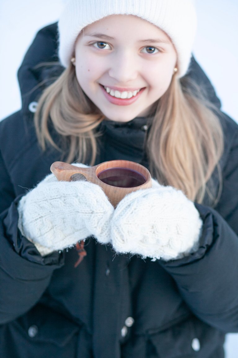 Solbær er særlig rike på vitamin C og inneholder også kostfiber og ulike bioaktive plantestoffer, blant annet anthocyaniner. Disse stoffene bidrar til farge, smak og planteegenskaper, og har vært gjenstand for omfattende forskning de siste årene. Foto: Anne Linn Hykkerud