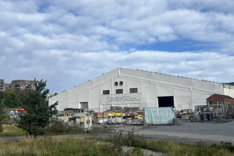 Ombygg på Økern i Oslo er Norges største ombrukssentral for byggematerialer. En av anbefalingene til CircWOOD er at flere slike etableres rundt omkring i landet. Foto: Kathrine Torday Gulden