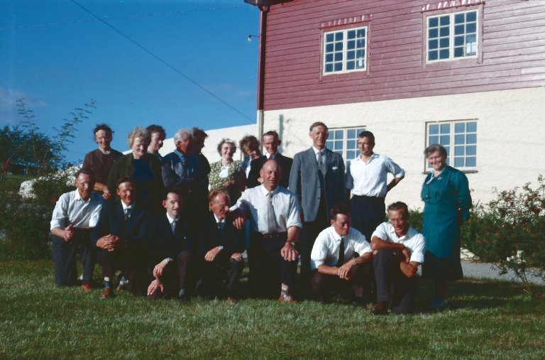 ansatte ved fureneset_slutten av 50-tallet_foto markus pestalozzi_cropped.jpg