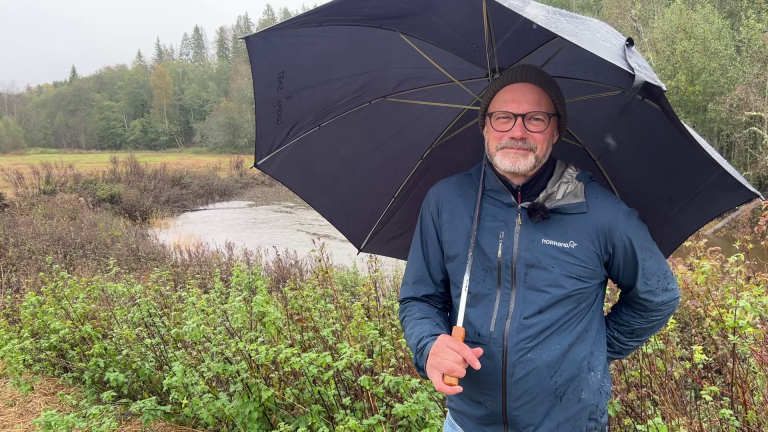 Biolog Johnny Håll ved NIVA leiar prosjektet SABICAS, der NIBIO er ein av partnarane. Foto: Kathrine Torday Gulden