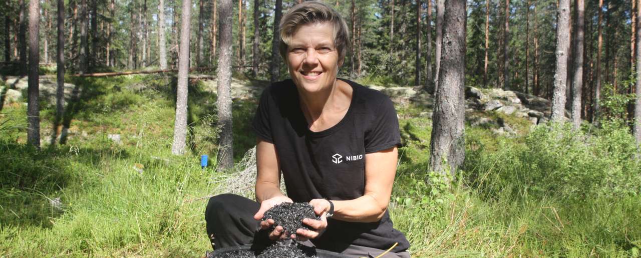 27-23 - Biokull til gjødsling og karbonfangst i skog - Foto Kjersti Holt Hanssen