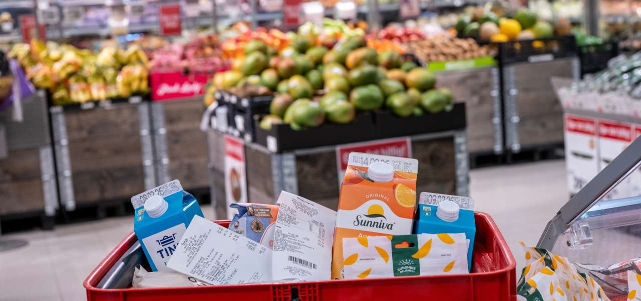 Handlekurv i matbutikk